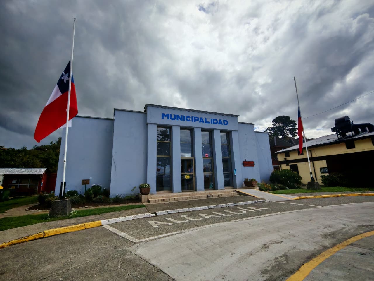 MUNICIPIOS Y SERVICIOS PÚBLICOS